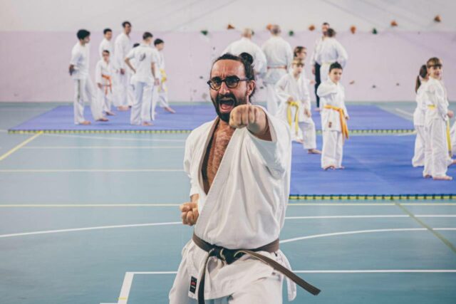 Allenamento di Karate nel dojo Nakayama